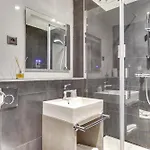 Hotel Kyriad 12 - Nation 3*