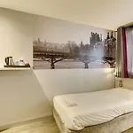 Hotel Kyriad 12 - Nation 3*