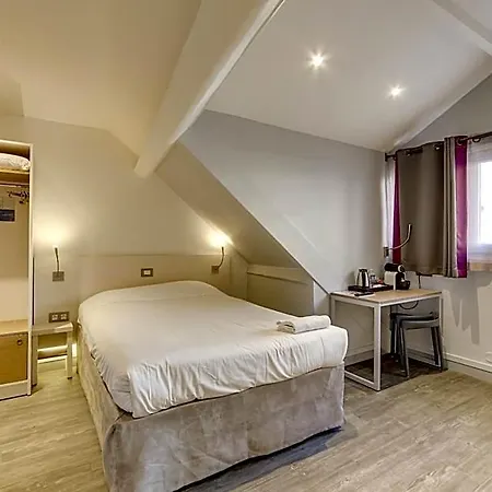 Kyriad 12 - Nation Hotel 3*