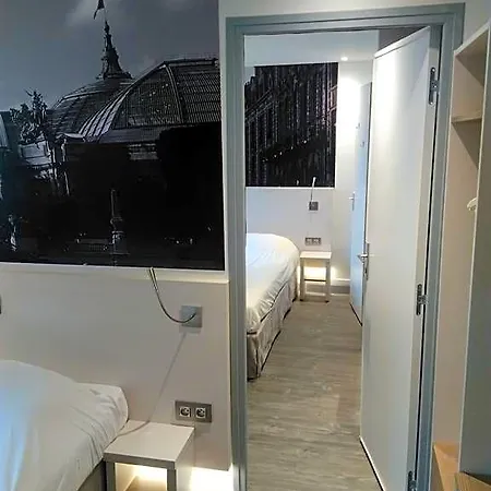Hotel Kyriad 12 - Nation 3*