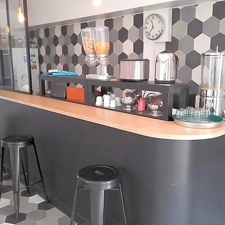 Kyriad 12 - Nation Hotel 3*