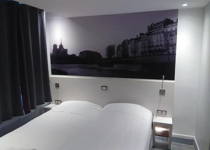 Hotel Kyriad 12 - Nation