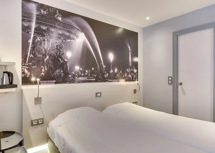 Kyriad 12 - Nation 3* Paris