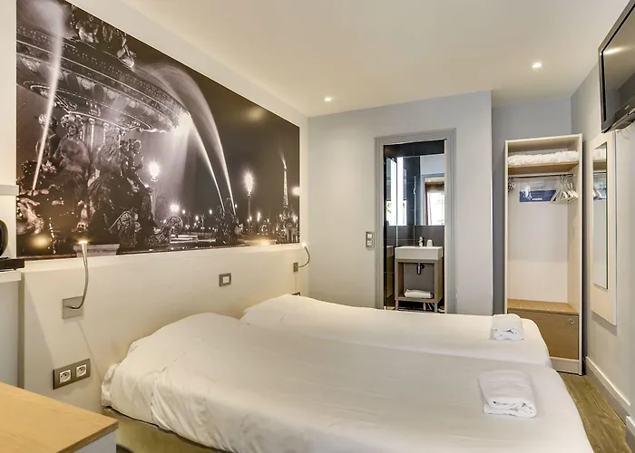 Hotel Kyriad 12 - Nation