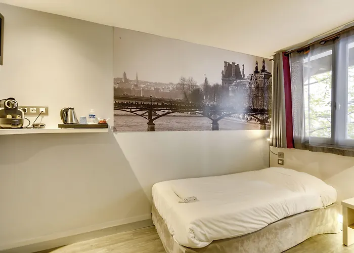 Hotel Kyriad 12 - Nation 3*